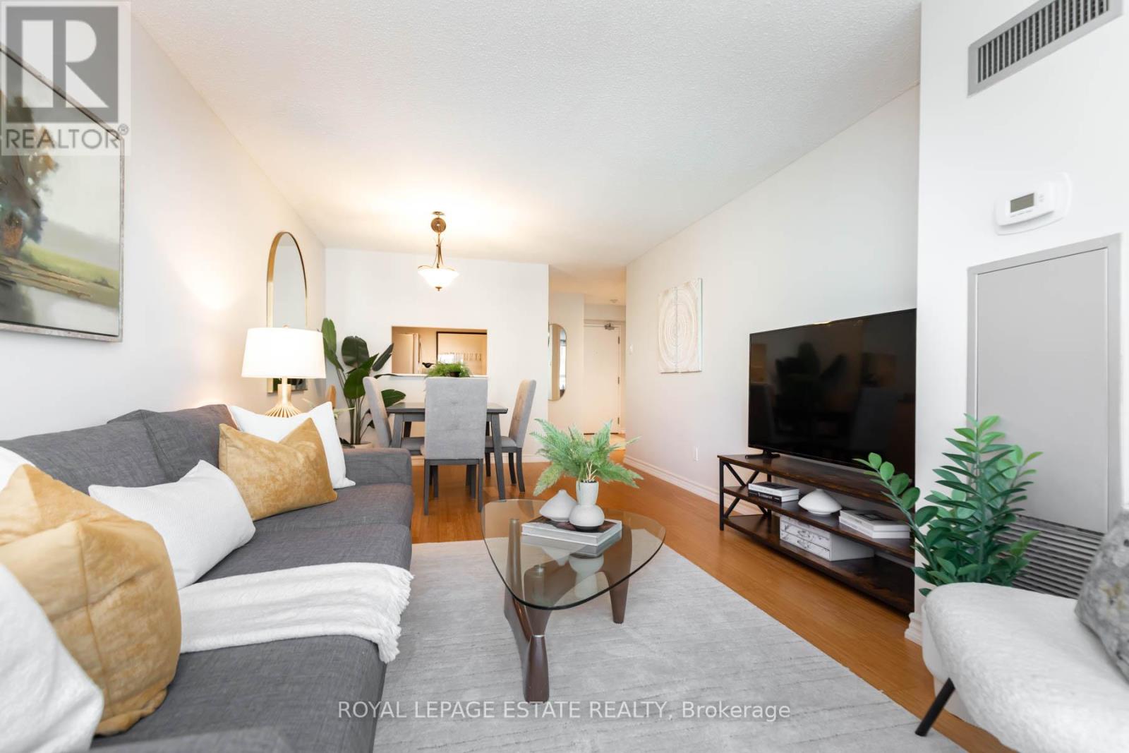 604 - 4 Park Vista Drive, Toronto (O'connor-Parkview), Ontario  M4B 3M8 - Photo 6 - E12271421