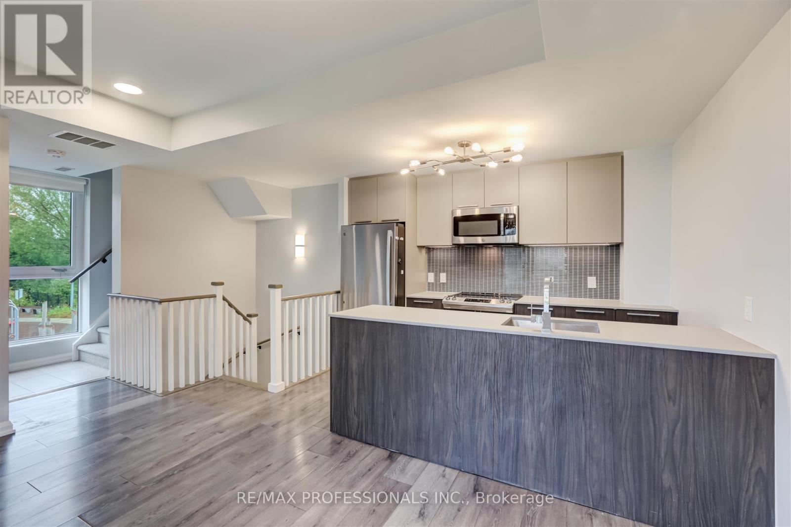 Th3 - 10 Brin Drive, Toronto, Ontario  M8X 0B3 - Photo 11 - W12271326