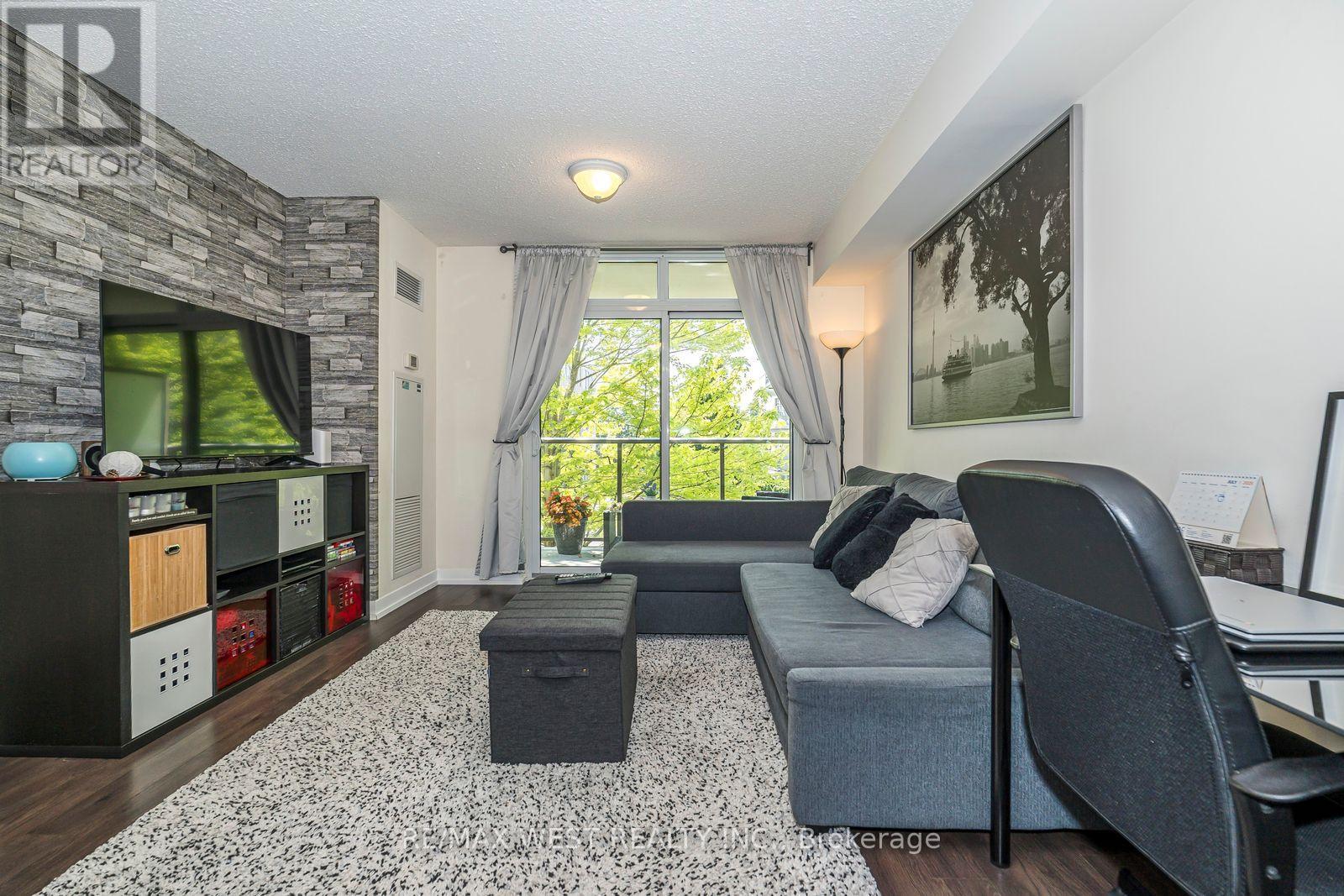 209 - 816 Lansdowne Avenue, Toronto, Ontario  M6H 4K6 - Photo 12 - W12271414