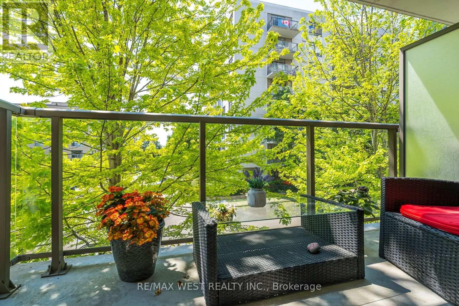 209 - 816 Lansdowne Avenue, Toronto, Ontario  M6H 4K6 - Photo 15 - W12271414