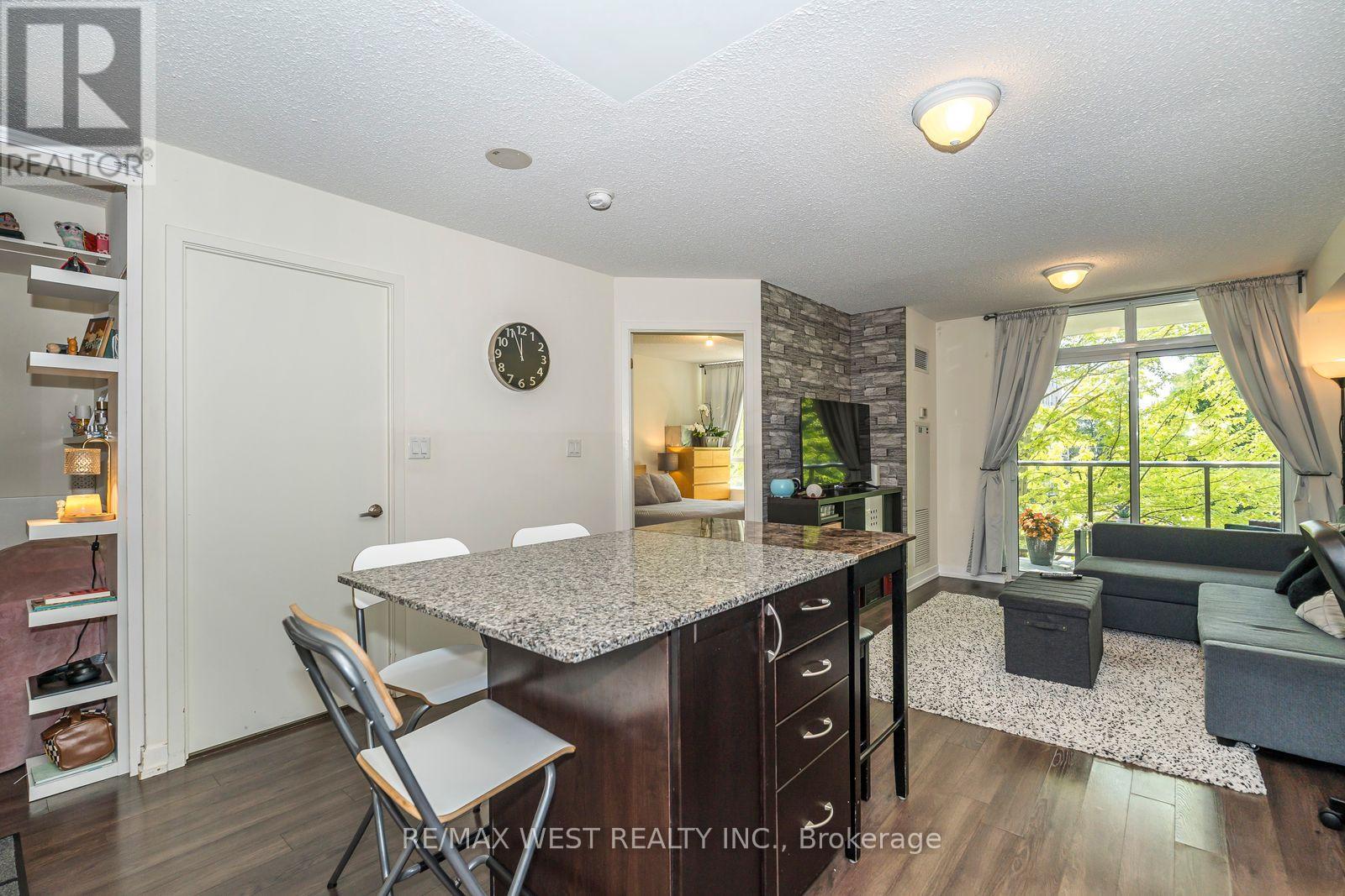 209 - 816 Lansdowne Avenue, Toronto, Ontario  M6H 4K6 - Photo 17 - W12271414