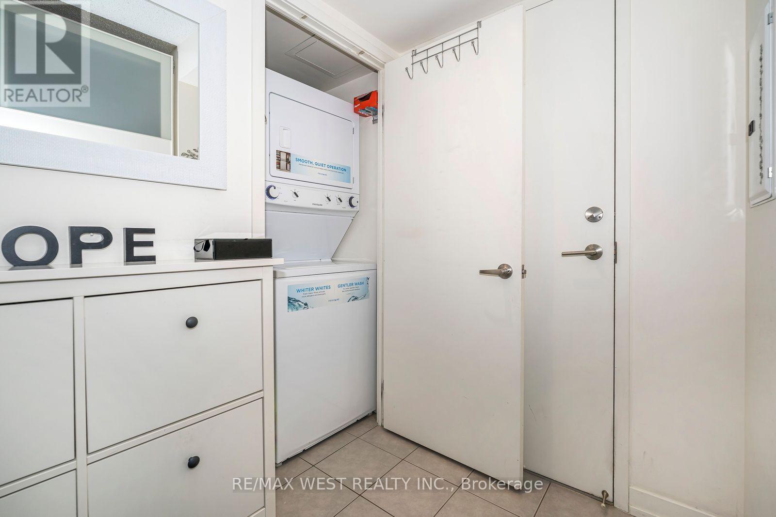 209 - 816 Lansdowne Avenue, Toronto, Ontario  M6H 4K6 - Photo 22 - W12271414