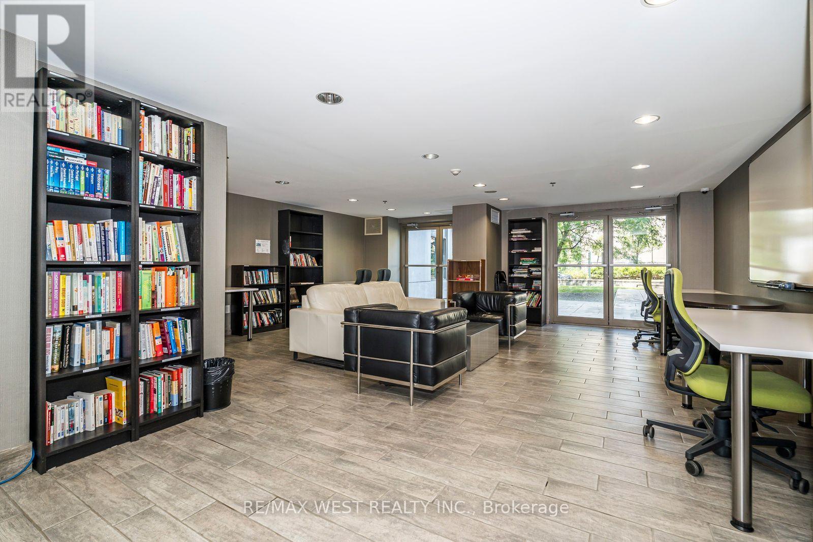 209 - 816 Lansdowne Avenue, Toronto, Ontario  M6H 4K6 - Photo 23 - W12271414