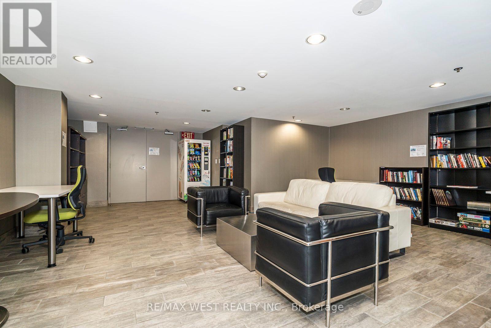 209 - 816 Lansdowne Avenue, Toronto, Ontario  M6H 4K6 - Photo 25 - W12271414