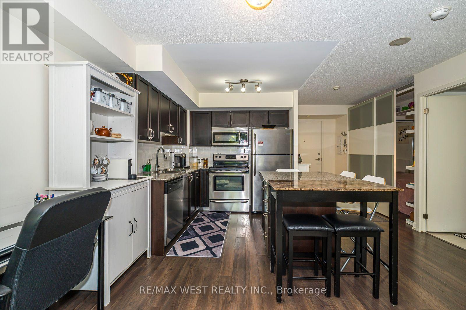 209 - 816 Lansdowne Avenue, Toronto, Ontario  M6H 4K6 - Photo 7 - W12271414