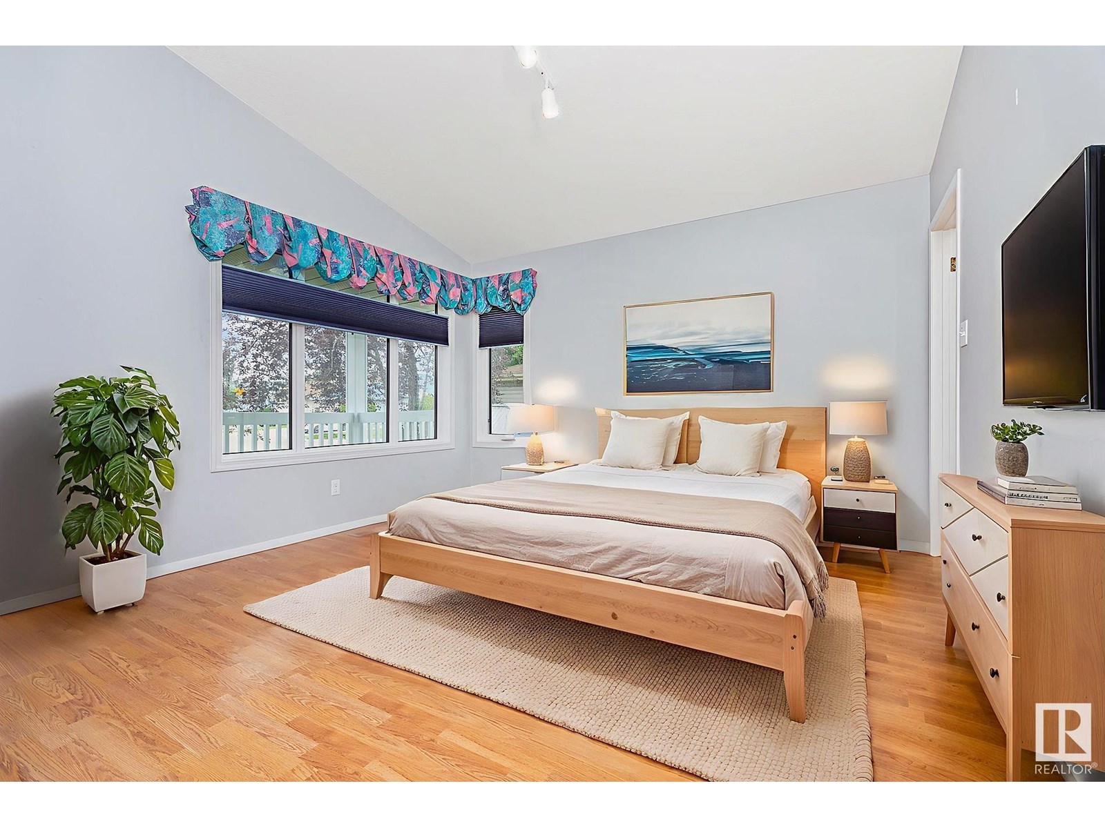 Property at 13145 137 ST NW image 1