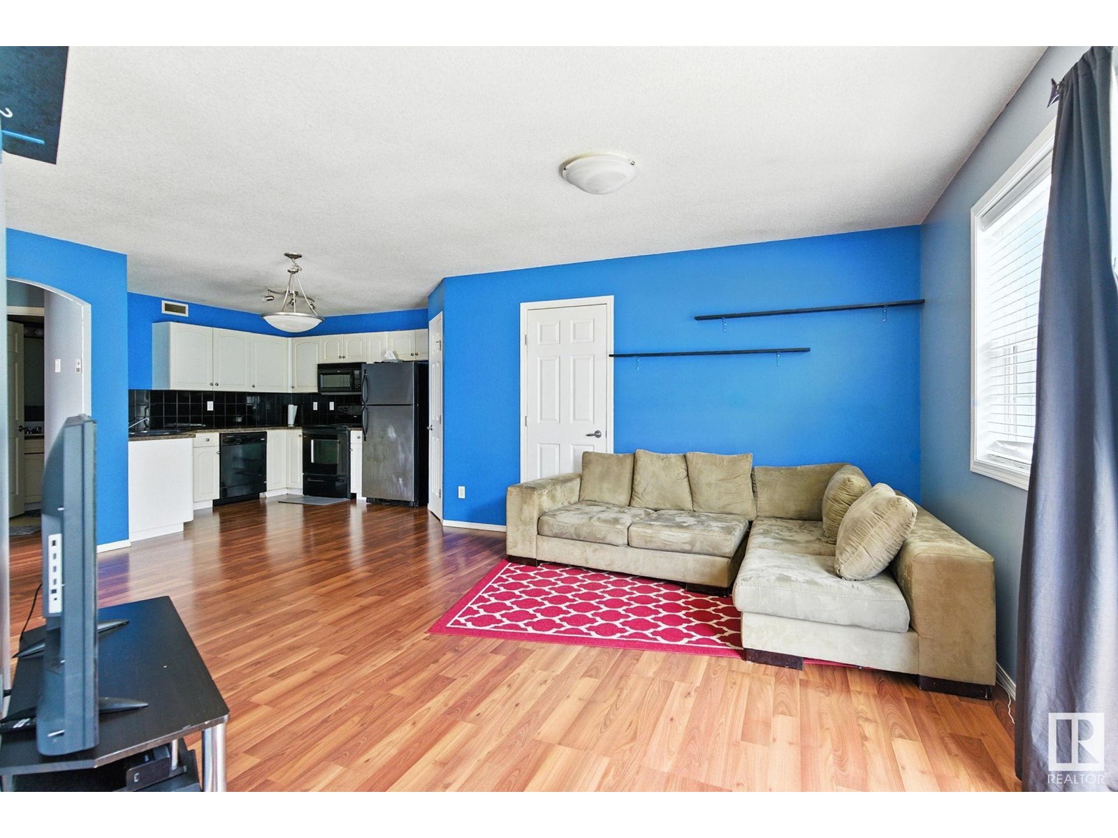 Property at #43 150 EDWARDS DR SW image 5
