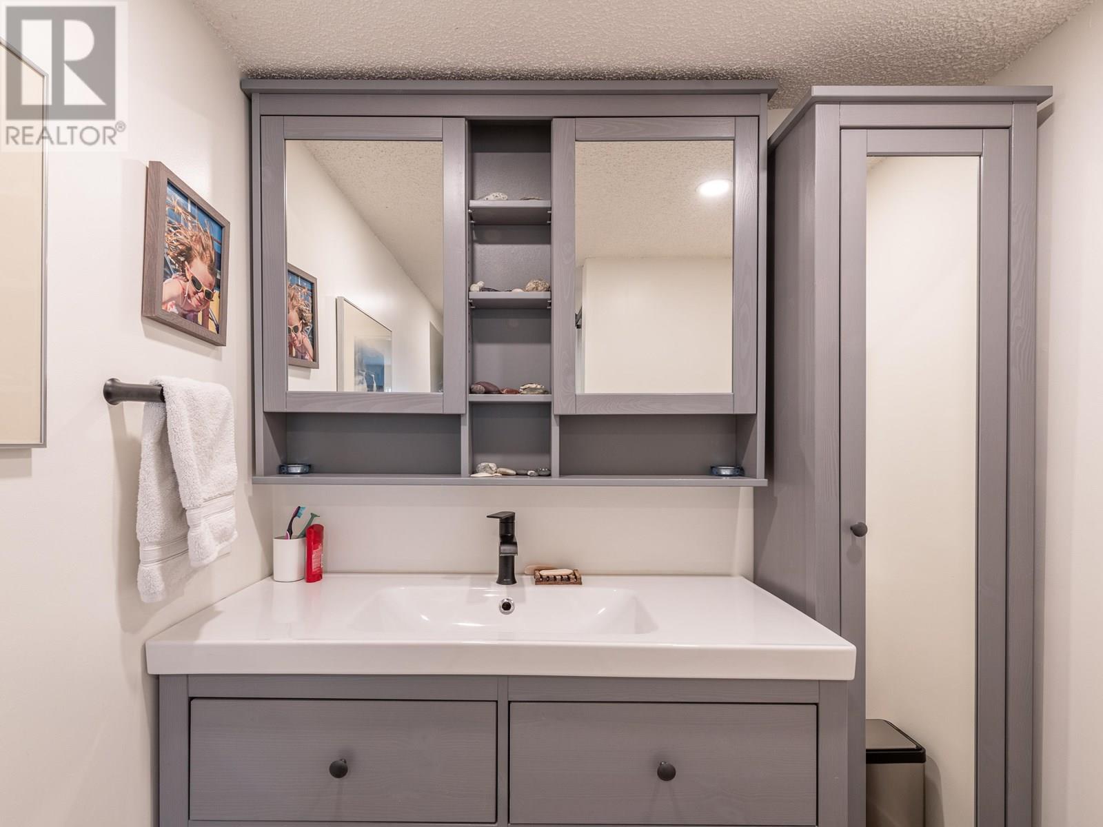 205 1011 Fourth Avenue, New Westminster, British Columbia  V3M 1T3 - Photo 19 - R3024331