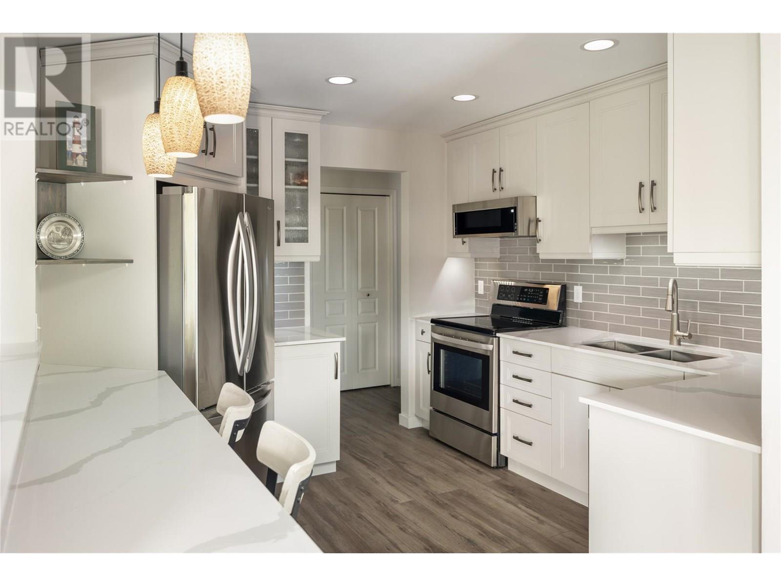 727 Houghton Road Unit# 302, Kelowna, British Columbia