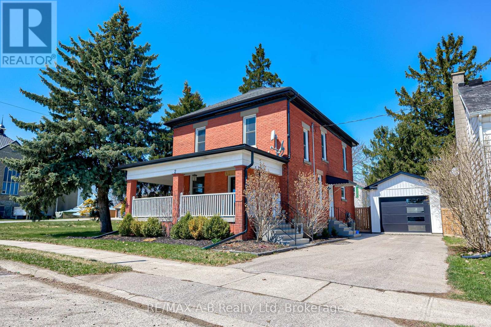 2 Loveys Street E, East Zorra-Tavistock, Ontario  N0J 1L0 - Photo 2 - X12271486