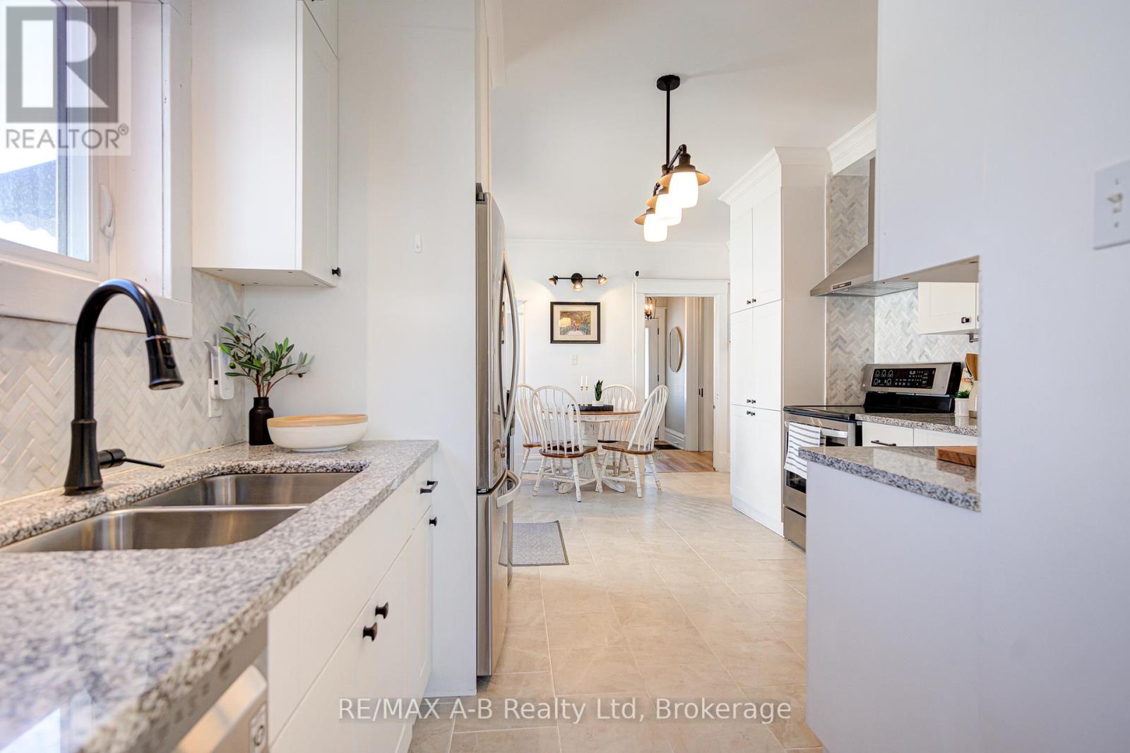 2 Loveys Street E, East Zorra-Tavistock, Ontario  N0J 1L0 - Photo 23 - X12271486
