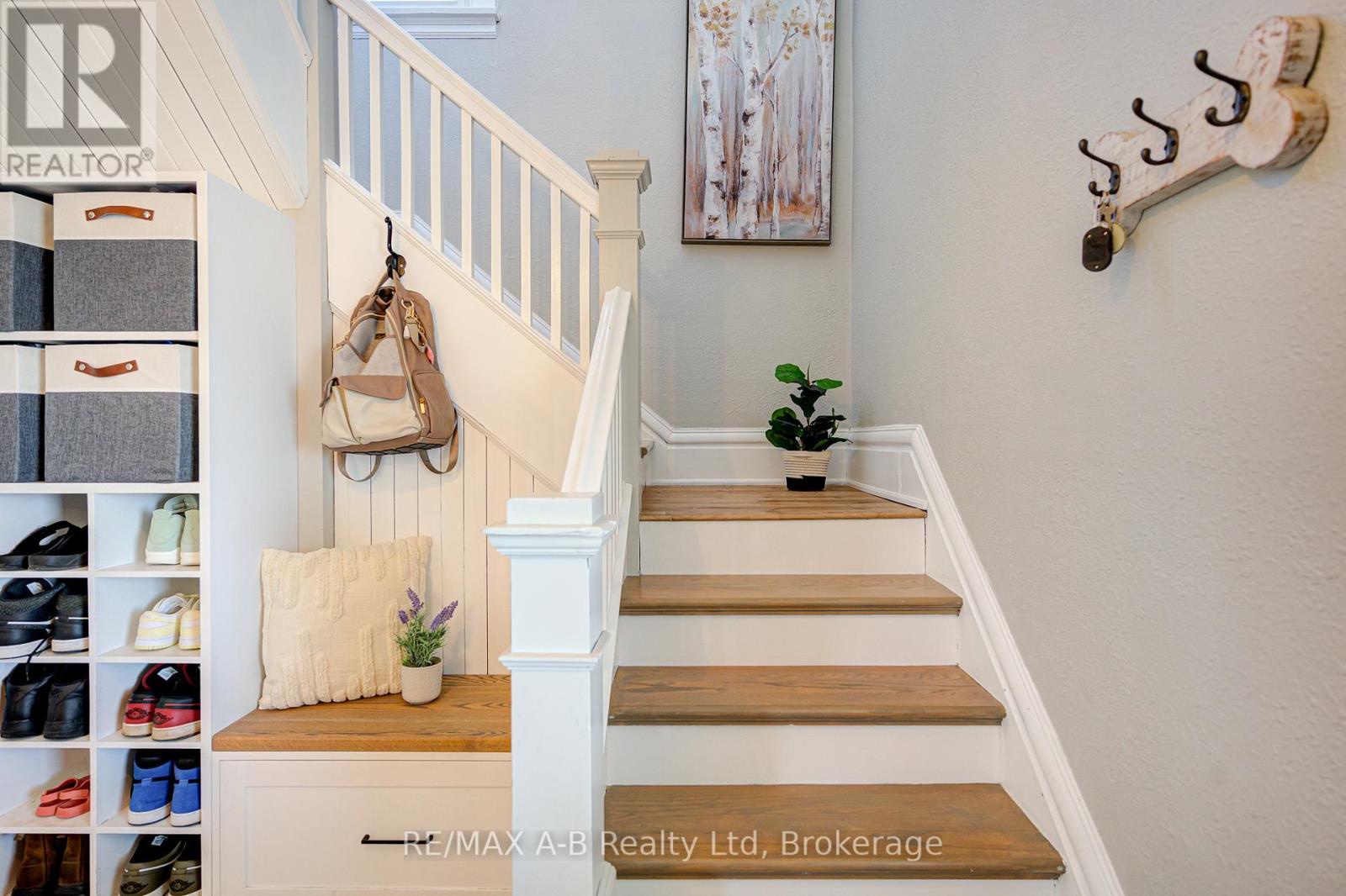 2 Loveys Street E, East Zorra-Tavistock, Ontario  N0J 1L0 - Photo 25 - X12271486