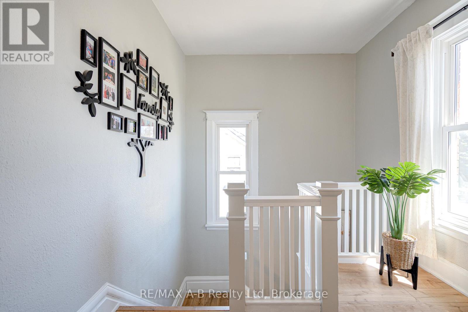 2 Loveys Street E, East Zorra-Tavistock, Ontario  N0J 1L0 - Photo 27 - X12271486