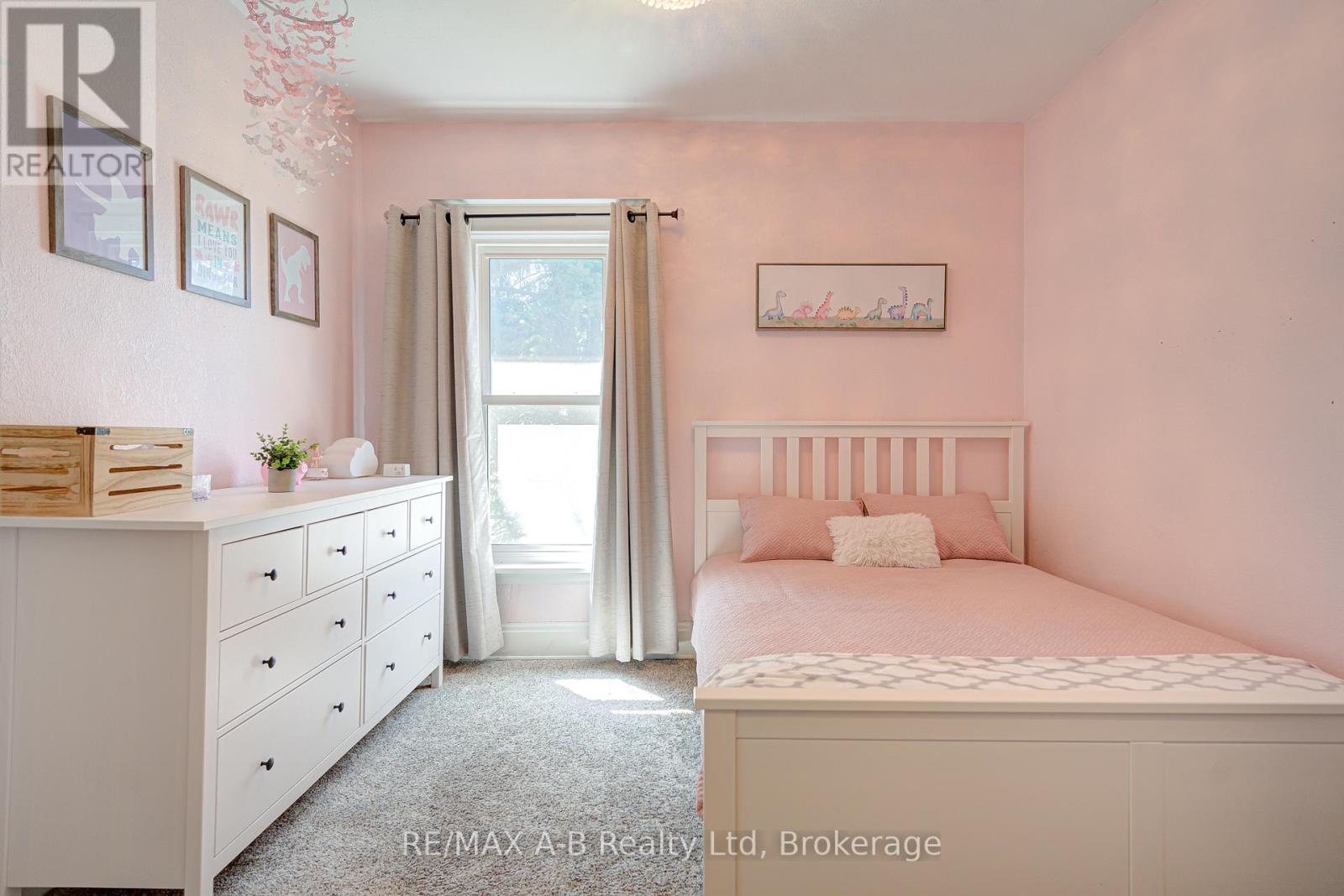 2 Loveys Street E, East Zorra-Tavistock, Ontario  N0J 1L0 - Photo 36 - X12271486