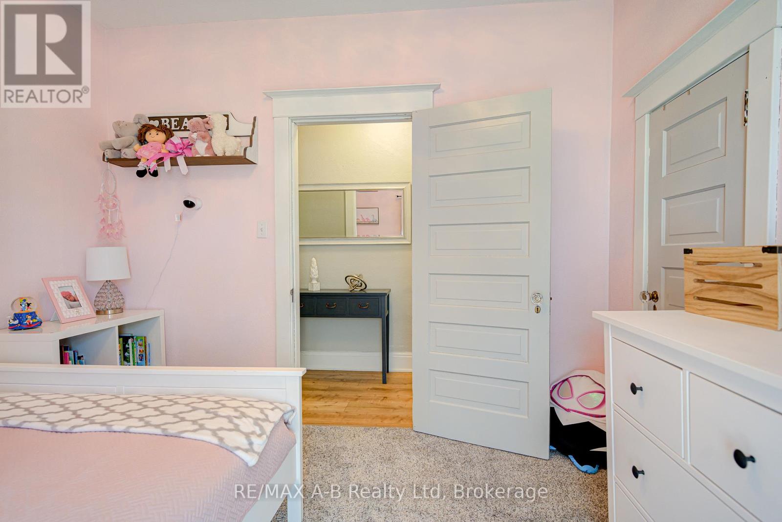 2 Loveys Street E, East Zorra-Tavistock, Ontario  N0J 1L0 - Photo 37 - X12271486