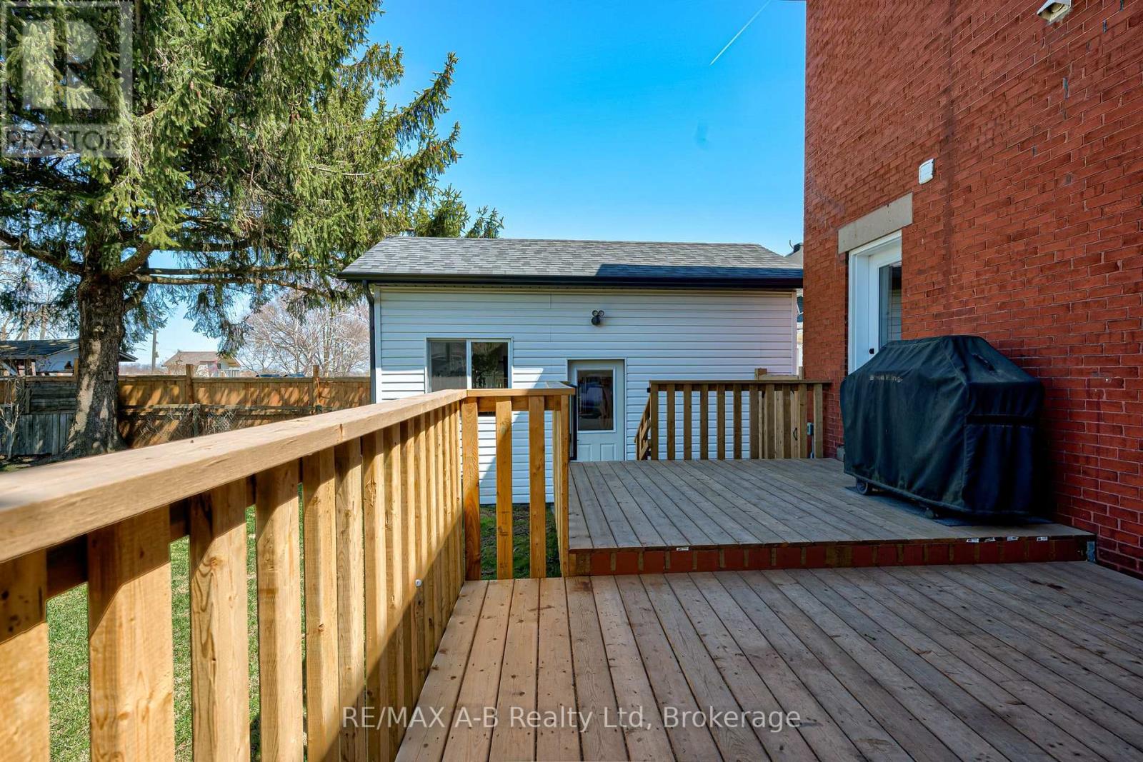 2 Loveys Street E, East Zorra-Tavistock, Ontario  N0J 1L0 - Photo 47 - X12271486