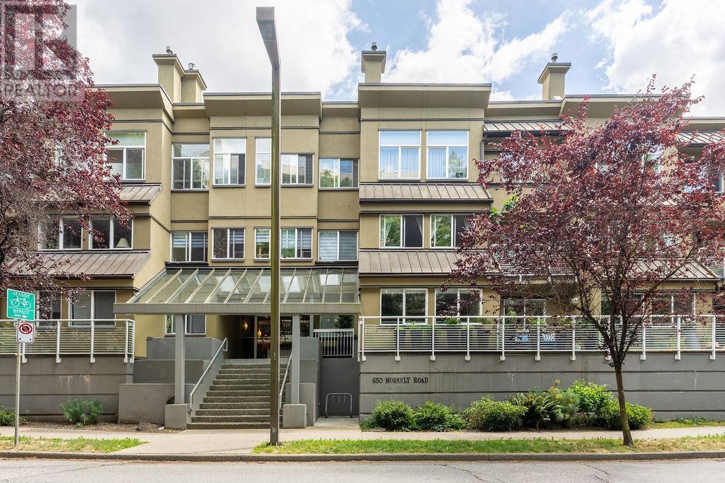 301 650 Moberly Road, Vancouver, British Columbia  V5Z 4J1 - Photo 2 - R3023727