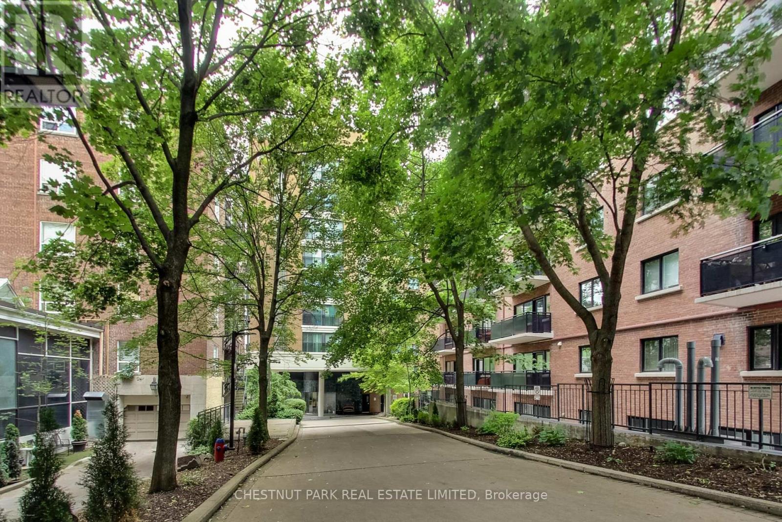 201 - 97 Lawton Boulevard, Toronto (Yonge-St. Clair), Ontario  M4V 1Z6 - Photo 2 - C12271477