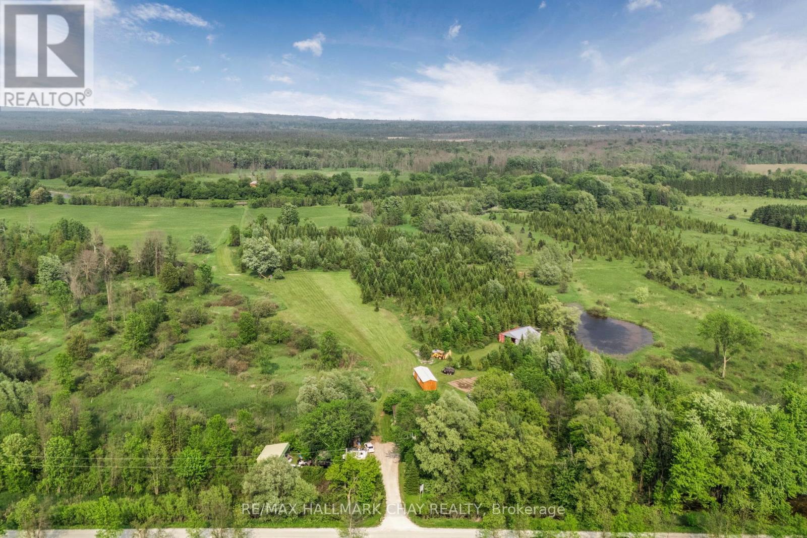 9205 Mckinnon Road, Essa (Angus), Ontario  L3W 0V9 - Photo 10 - N12271463