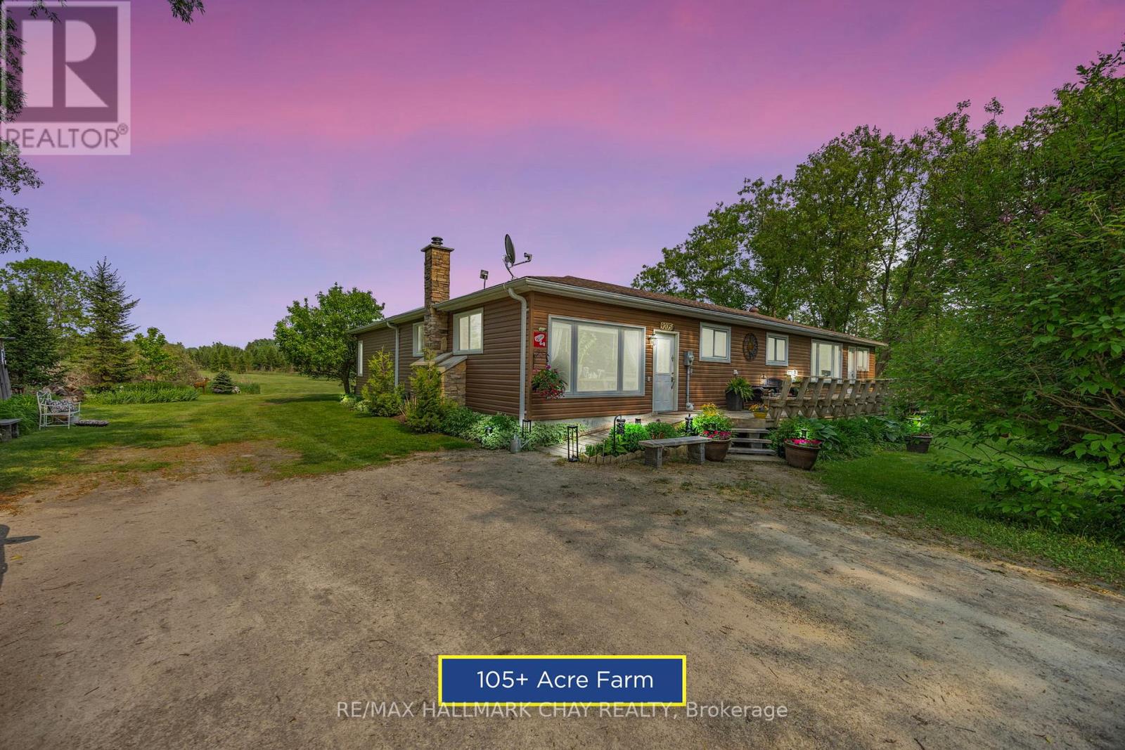 9205 Mckinnon Road, Essa (Angus), Ontario  L3W 0V9 - Photo 14 - N12271463