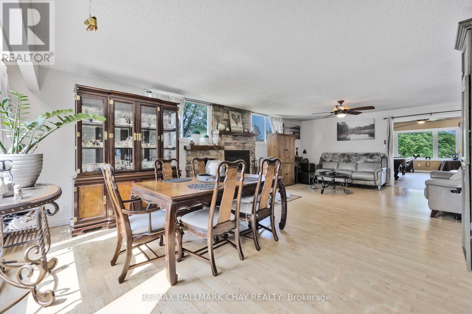 9205 Mckinnon Road, Essa (Angus), Ontario  L3W 0V9 - Photo 17 - N12271463