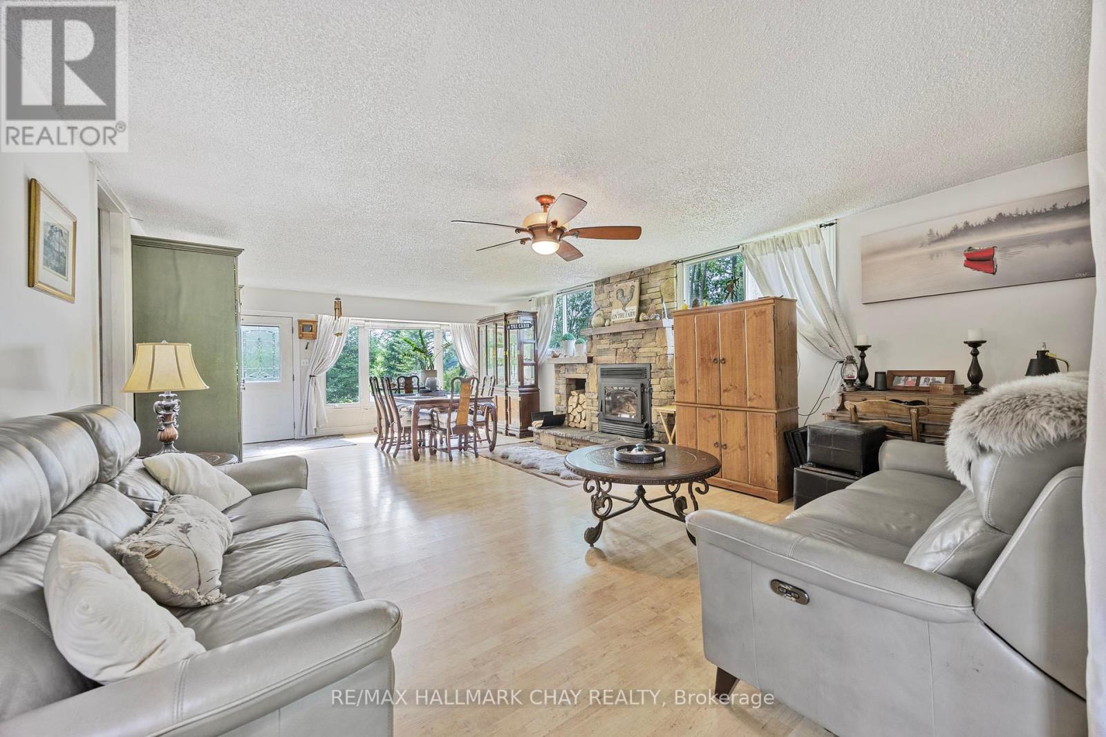 9205 Mckinnon Road, Essa (Angus), Ontario  L3W 0V9 - Photo 19 - N12271463