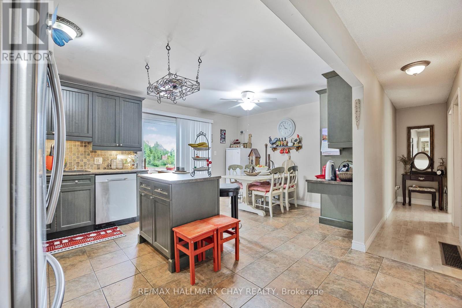 9205 Mckinnon Road, Essa (Angus), Ontario  L3W 0V9 - Photo 24 - N12271463