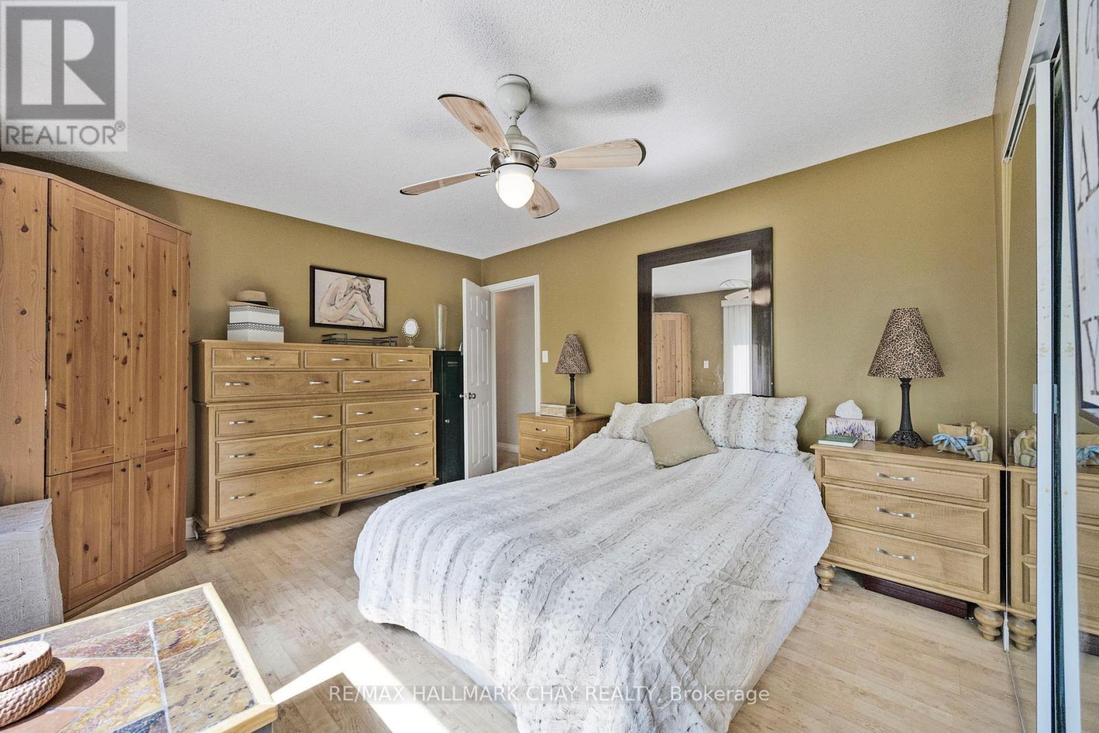 9205 Mckinnon Road, Essa (Angus), Ontario  L3W 0V9 - Photo 29 - N12271463