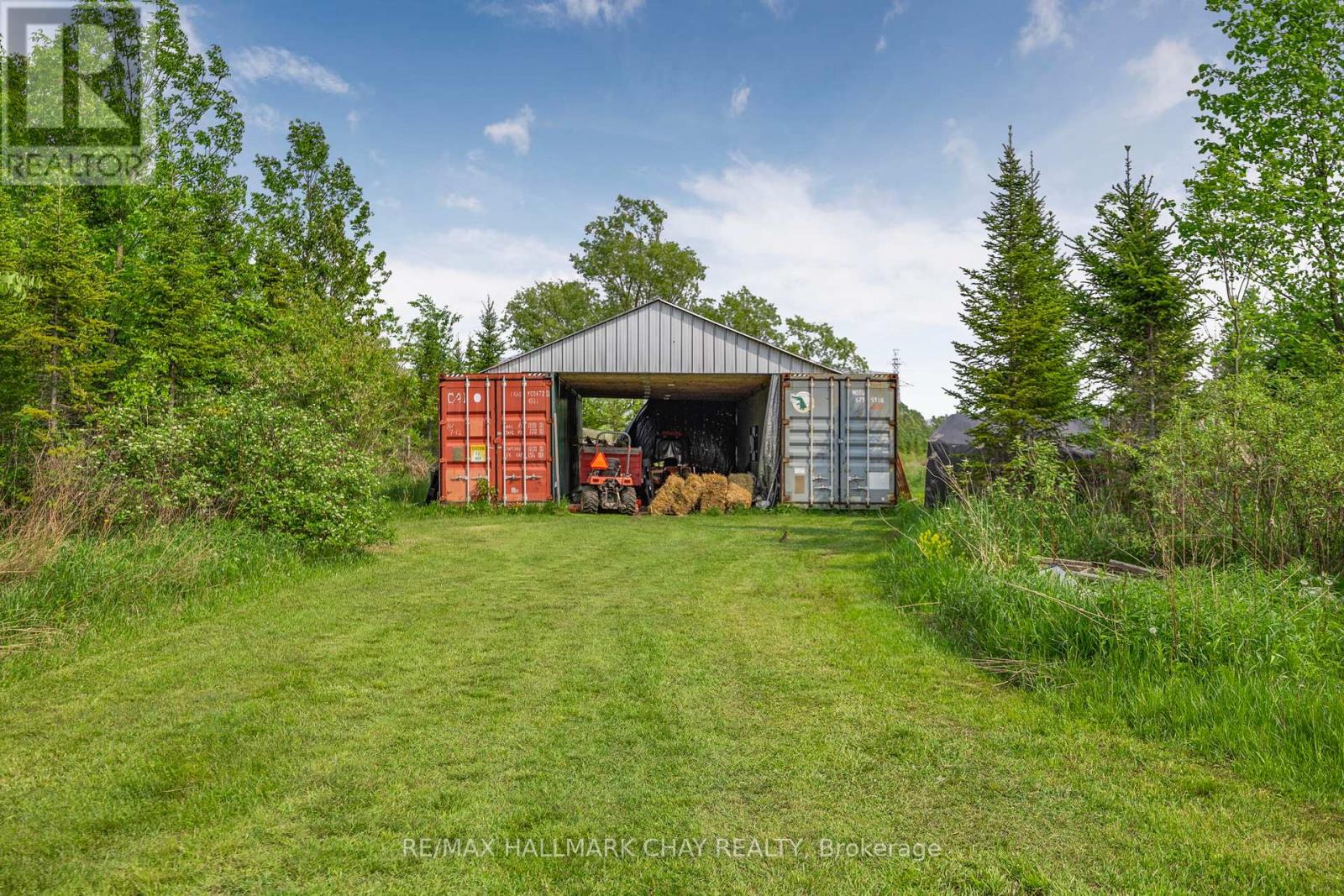 9205 Mckinnon Road, Essa (Angus), Ontario  L3W 0V9 - Photo 40 - N12271463