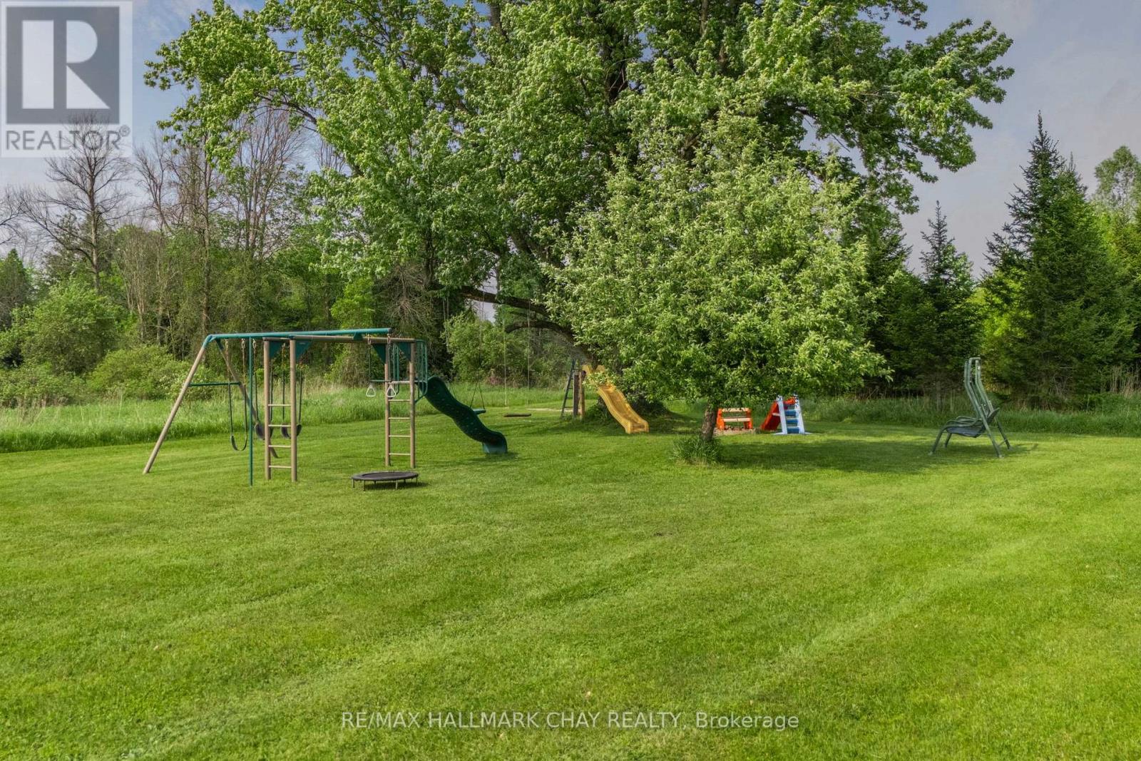 9205 Mckinnon Road, Essa (Angus), Ontario  L3W 0V9 - Photo 47 - N12271463