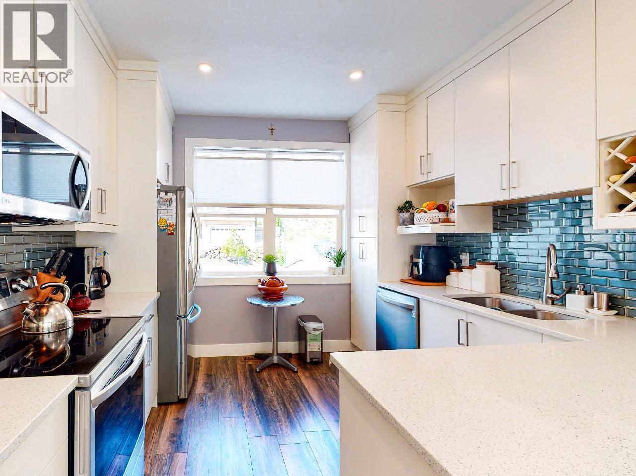 3807 Fairwinds Drive, Osoyoos, British Columbia  V0H 1V4 - Photo 8 - 10355123