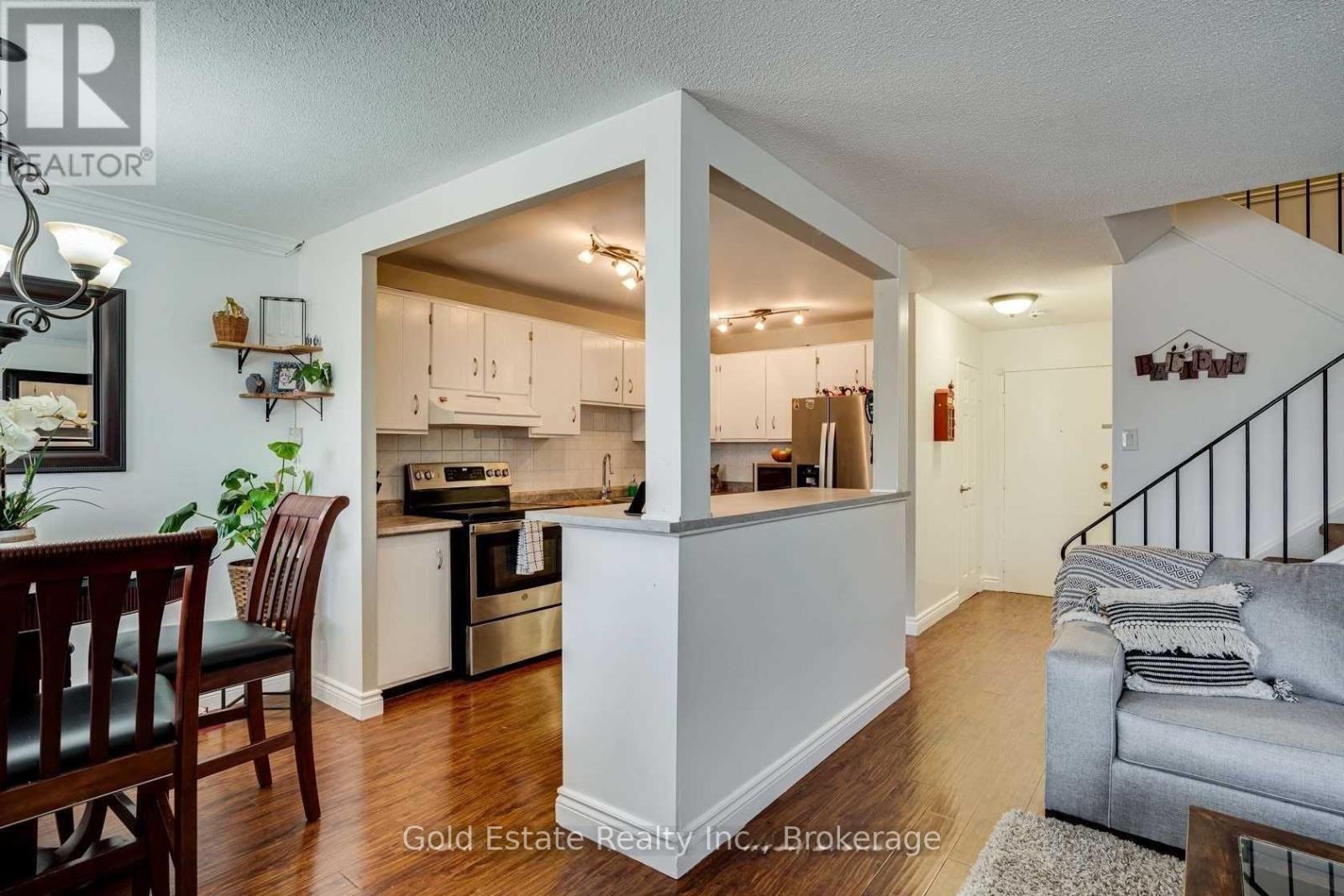 165 - 1066 Falgarwood Drive, Oakville (Fa Falgarwood), Ontario  L6H 2P3 - Photo 12 - W12271466