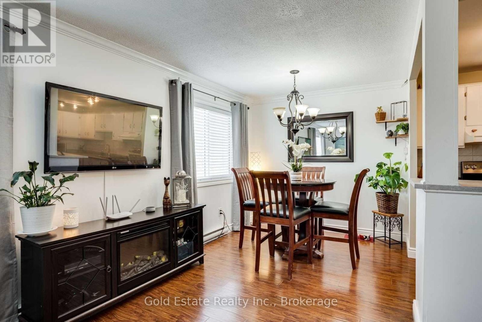 165 - 1066 Falgarwood Drive, Oakville (Fa Falgarwood), Ontario  L6H 2P3 - Photo 14 - W12271466