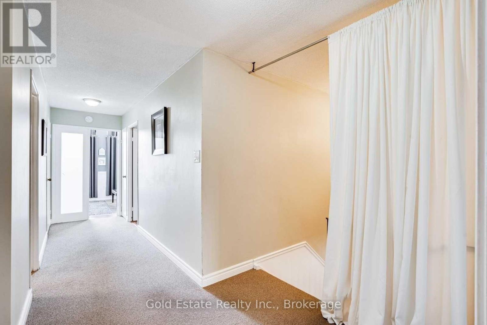 165 - 1066 Falgarwood Drive, Oakville (Fa Falgarwood), Ontario  L6H 2P3 - Photo 30 - W12271466