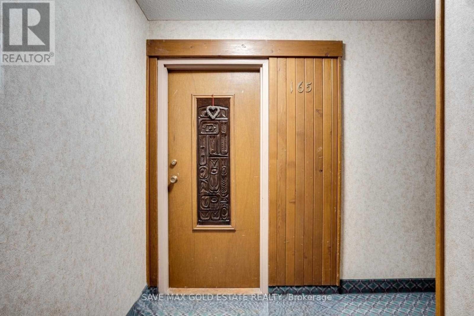 Property at 165 - 1066 FALGARWOOD DRIVE image 4