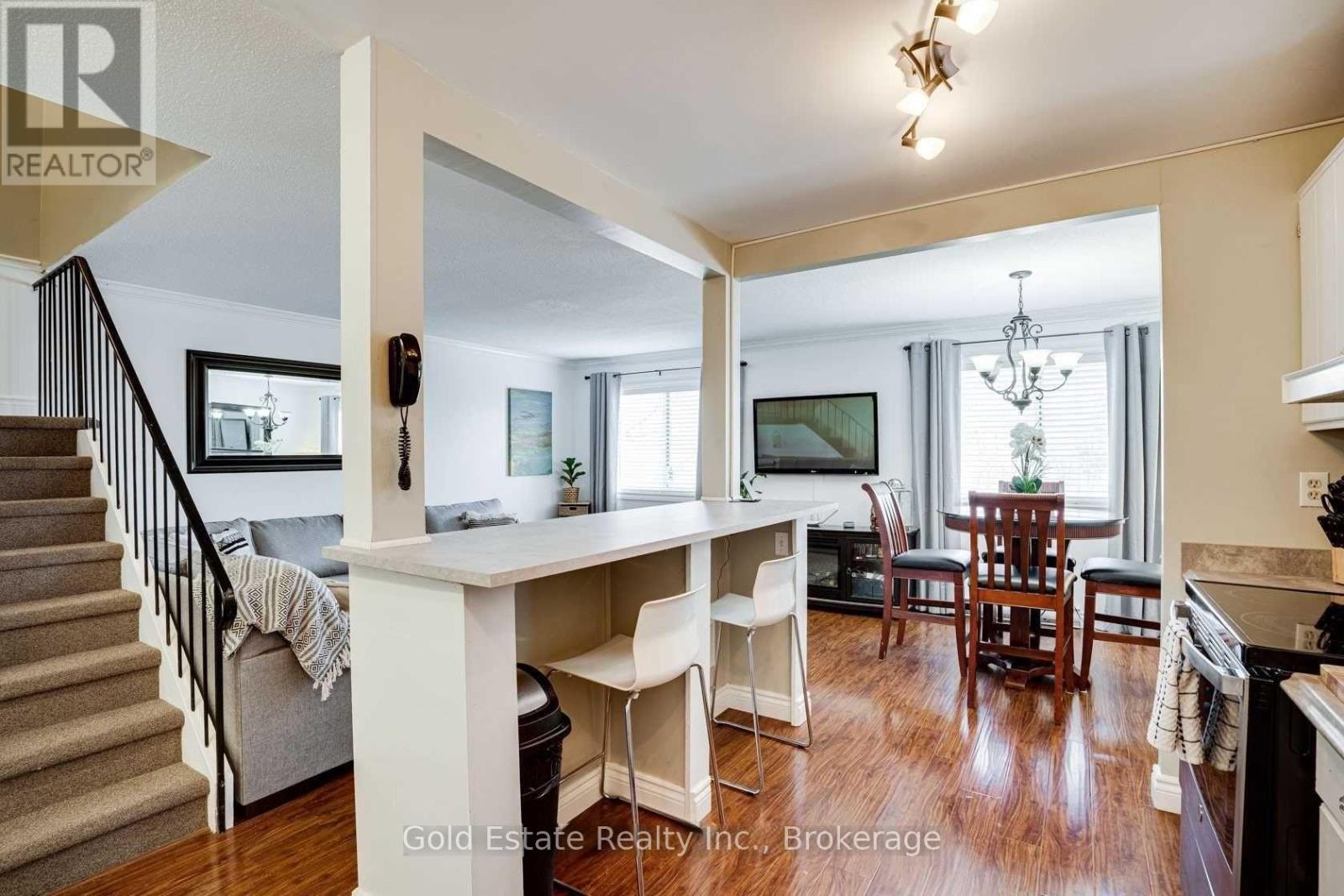 165 - 1066 Falgarwood Drive, Oakville (Fa Falgarwood), Ontario  L6H 2P3 - Photo 9 - W12271466