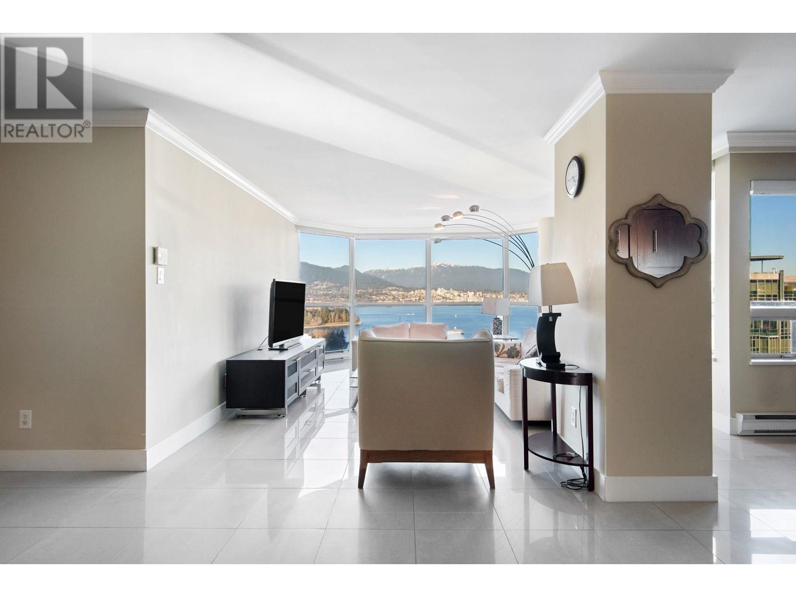 Listing Picture 14 of 39 : 2303 1415 W GEORGIA STREET, Vancouver / 溫哥華 - 魯藝地產 Yvonne Lu Group - MLS Medallion Club Member