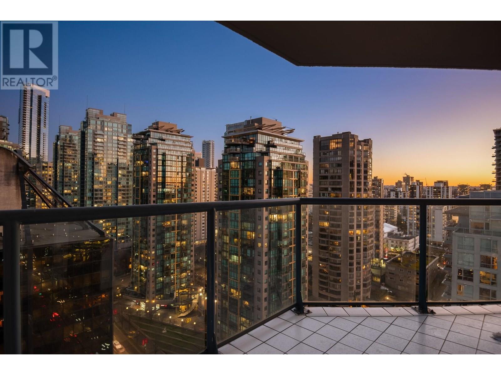 Listing Picture 28 of 39 : 2303 1415 W GEORGIA STREET, Vancouver / 溫哥華 - 魯藝地產 Yvonne Lu Group - MLS Medallion Club Member