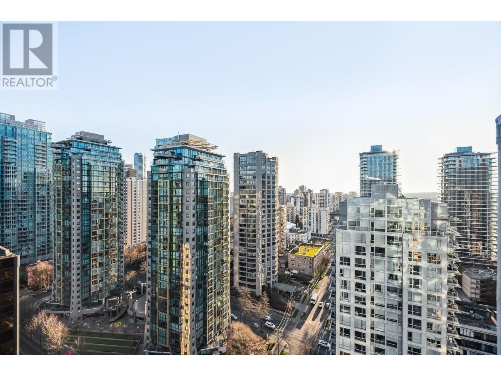 Listing Picture 31 of 39 : 2303 1415 W GEORGIA STREET, Vancouver / 溫哥華 - 魯藝地產 Yvonne Lu Group - MLS Medallion Club Member