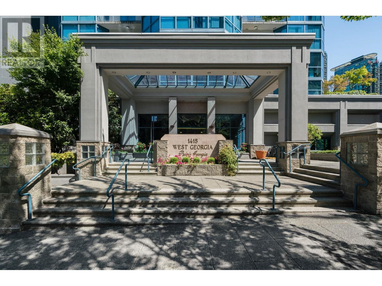 Listing Picture 36 of 39 : 2303 1415 W GEORGIA STREET, Vancouver / 溫哥華 - 魯藝地產 Yvonne Lu Group - MLS Medallion Club Member