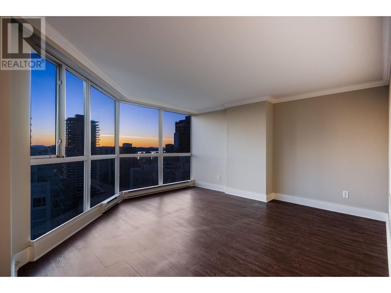 Listing Picture 27 of 39 : 2303 1415 W GEORGIA STREET, Vancouver / 溫哥華 - 魯藝地產 Yvonne Lu Group - MLS Medallion Club Member