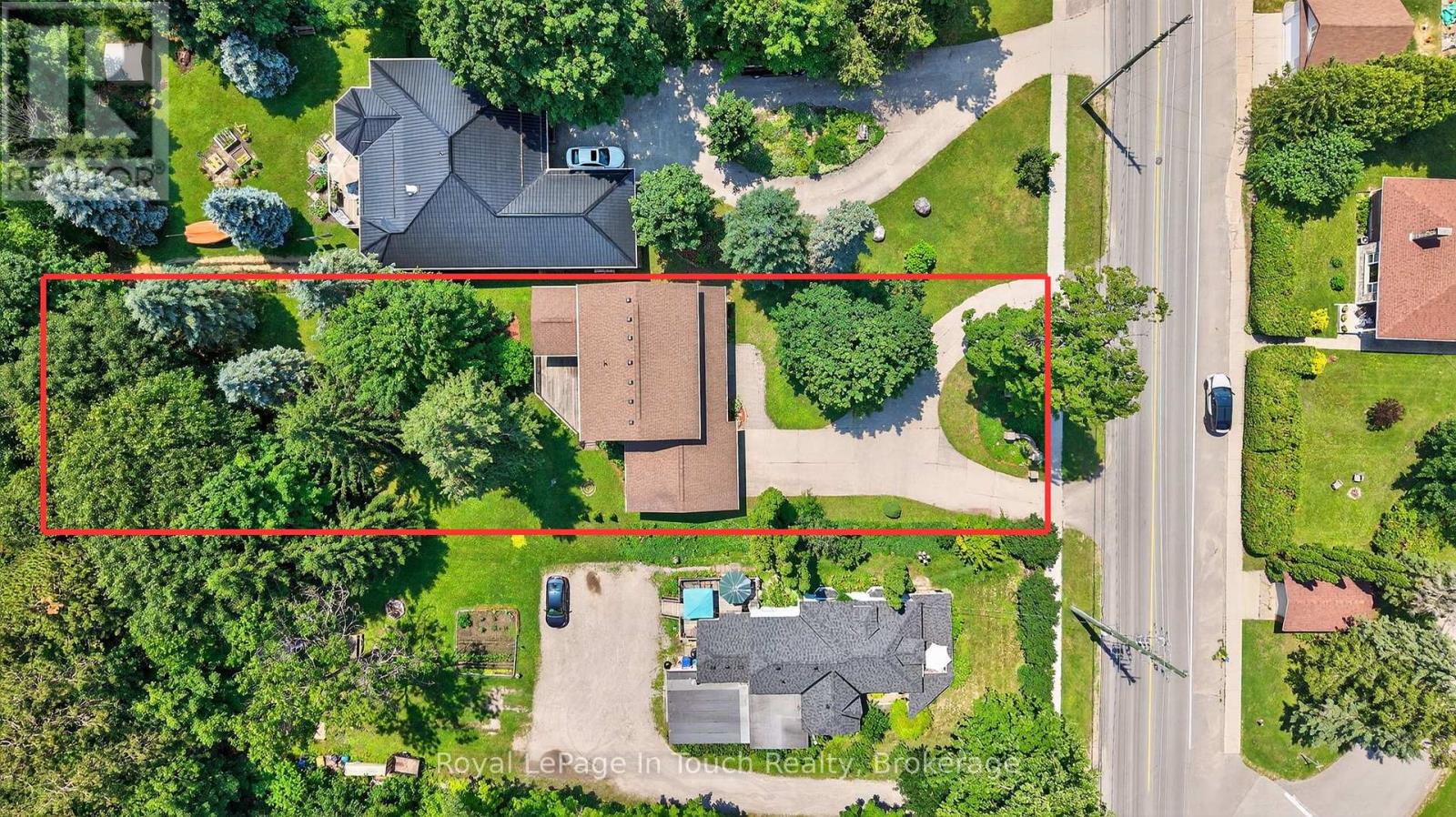 Property at 56 ROBERT STREET E image 2