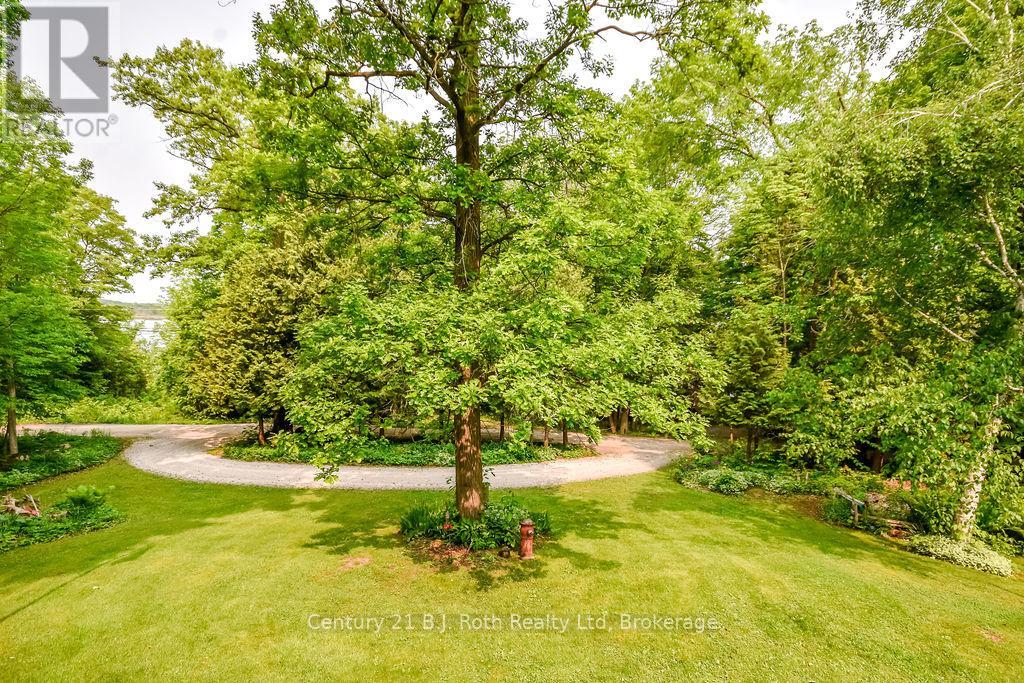 Property at 1755 TWIN OAKS CRESCENT image 3