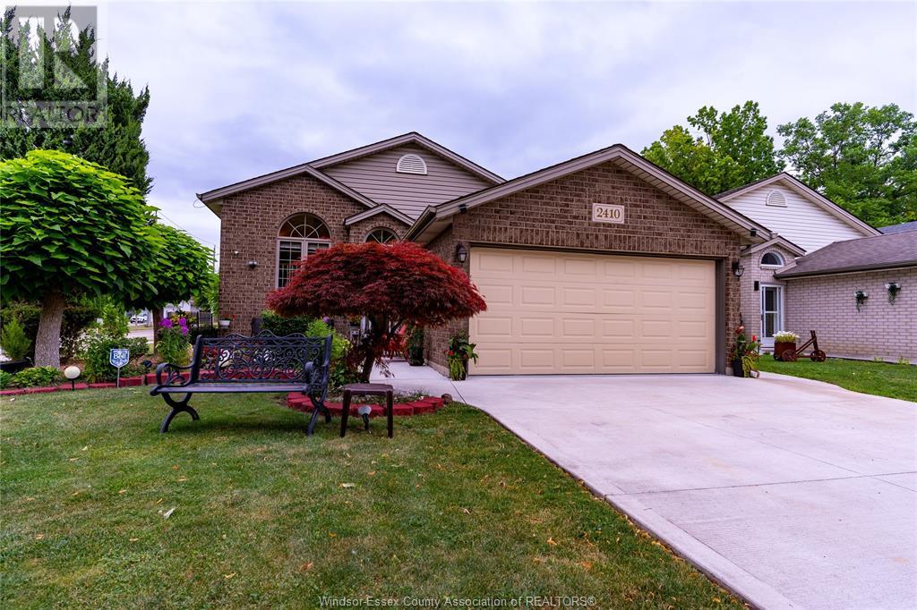 MLS# 25017303: 2410 ST. CLAIR, Windsor, Canada