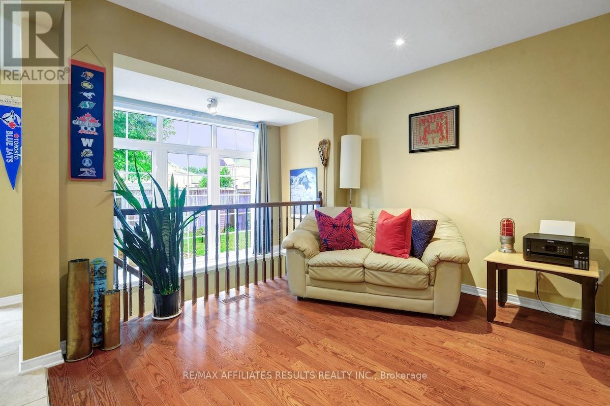 310 Silbrass Private, Ottawa, Ontario  K2J 5M5 - Photo 9 - X12271561