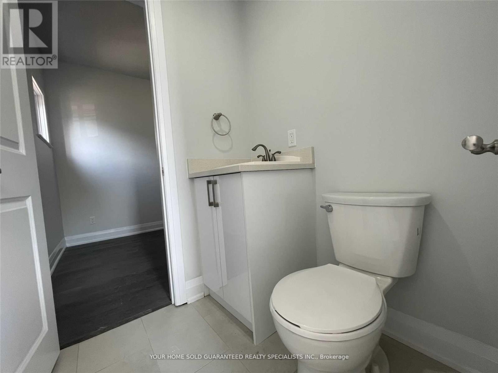 2 - 15229 Yonge Street, Aurora, Ontario  L4G 1L8 - Photo 8 - N12271571