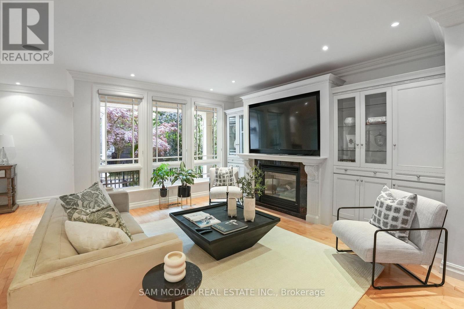 1382 Aldo Drive, Mississauga, Ontario  L5H 3E9 - Photo 12 - W12271529