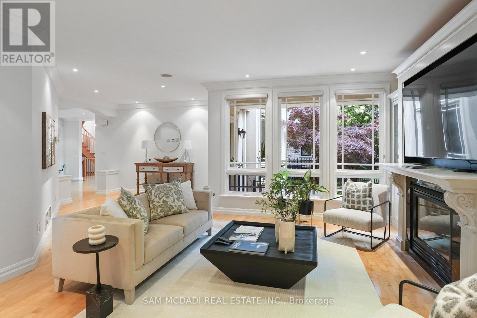 1382 Aldo Drive, Mississauga, Ontario  L5H 3E9 - Photo 13 - W12271529