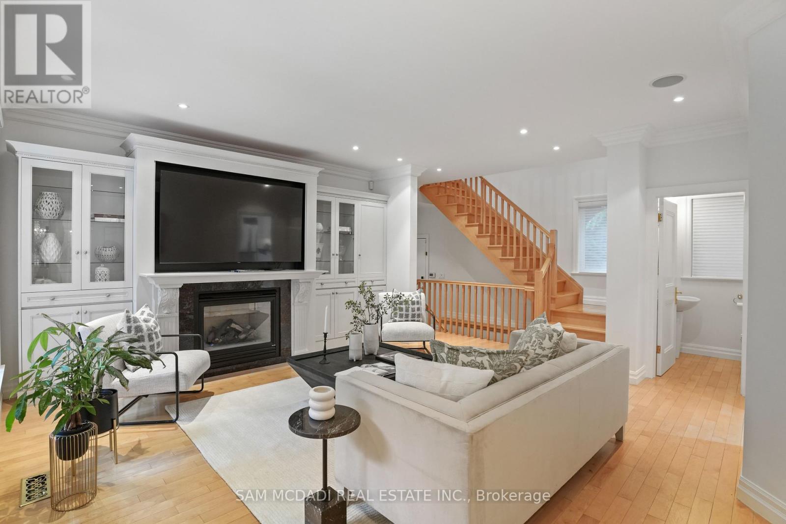 1382 Aldo Drive, Mississauga, Ontario  L5H 3E9 - Photo 14 - W12271529