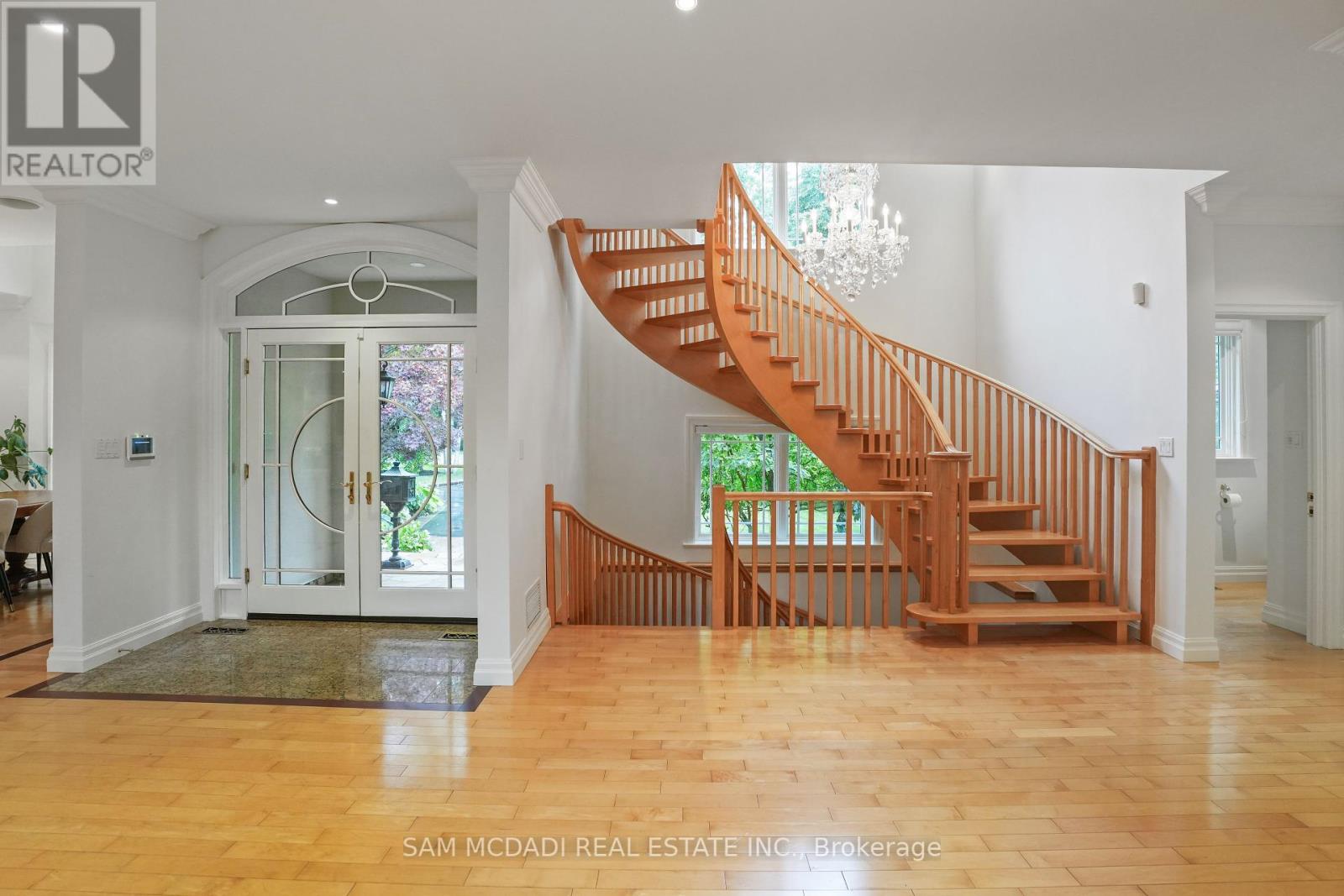 1382 Aldo Drive, Mississauga, Ontario  L5H 3E9 - Photo 18 - W12271529